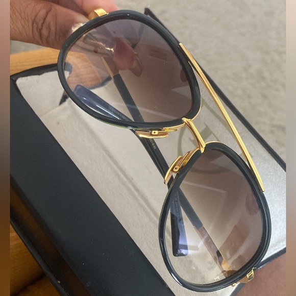 DITA Mach 2 Unisex shades wore maybe 2tines too big for face - Picture 2 of 4